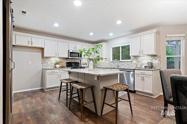 Building Photo - 4712 S Glenmere Way