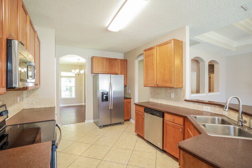 Building Photo - 4016 Leatherwood Dr