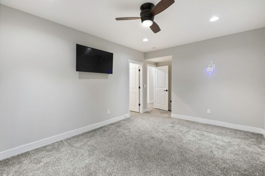 Building Photo - 2131 Seaglass St