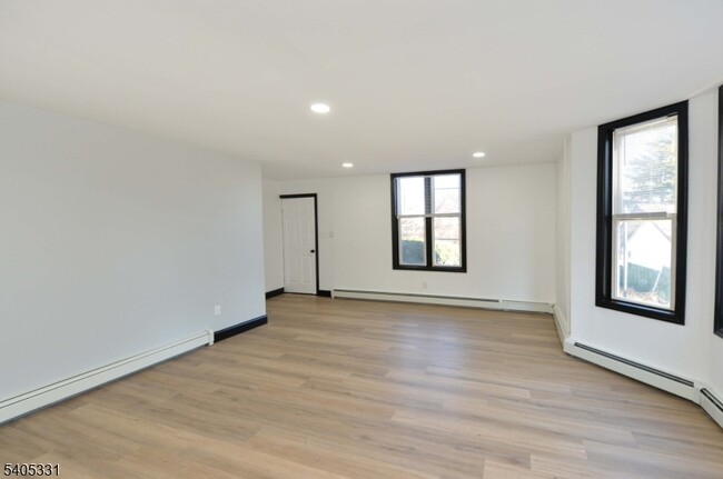 Building Photo - 73 Lafayette Ave