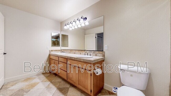 Building Photo - 14636 Jomark Ln