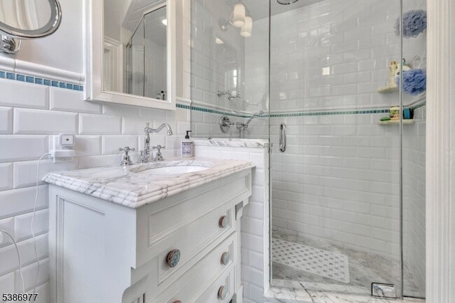 Building Photo - 65 S Mountain Ave