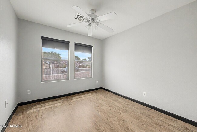 Building Photo - 16550 N Naegel Dr