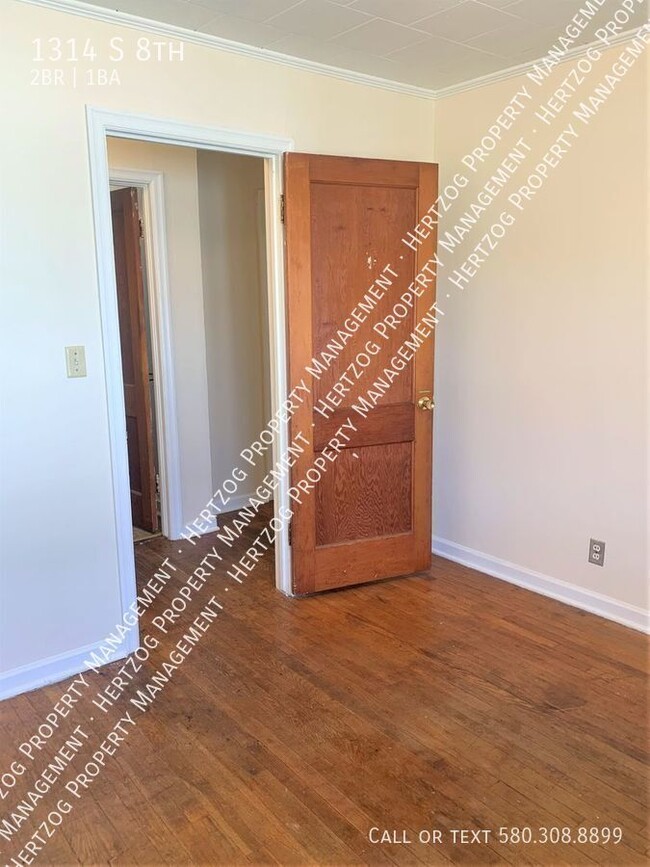 Building Photo - 1314 S 8th-