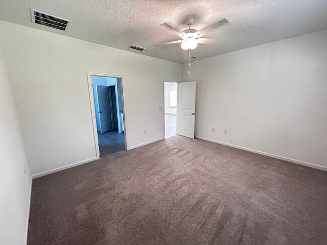 Building Photo - Beautiful Newer Build 3/2.5 with Internet ...