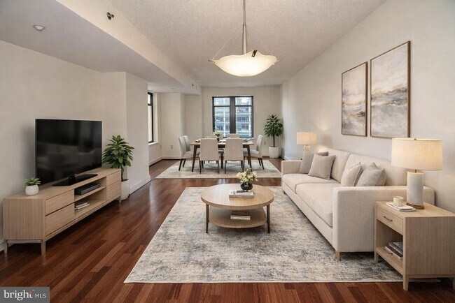 Building Photo - 1150 K St NW