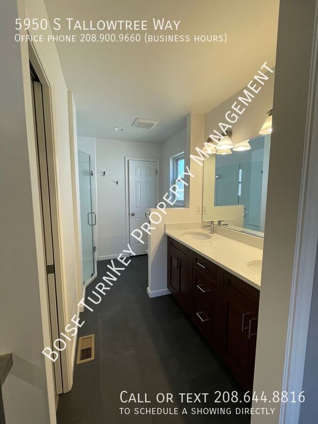 Building Photo - 5950 S Tallowtree Way
