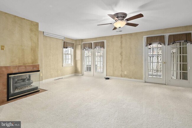 Building Photo - 3912 Maximilian Ct