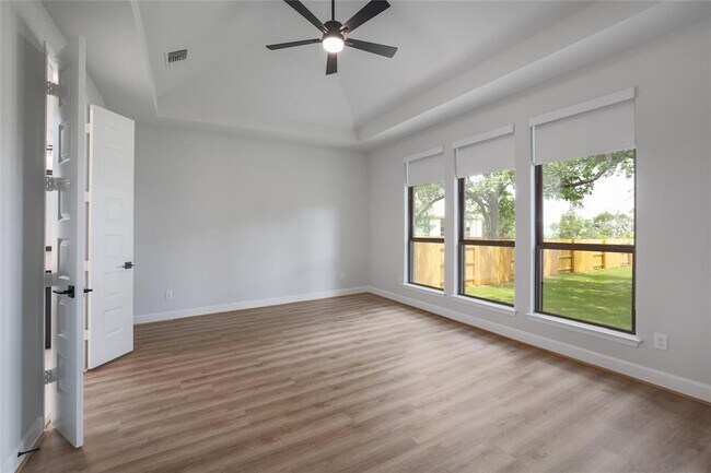 Building Photo - 1408 Logan Del Wy