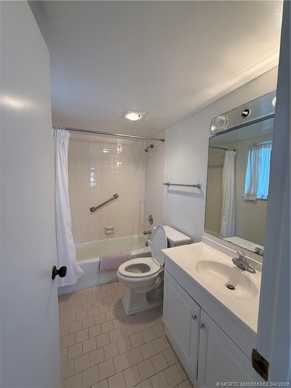 Building Photo - 554 NE Plantation Rd