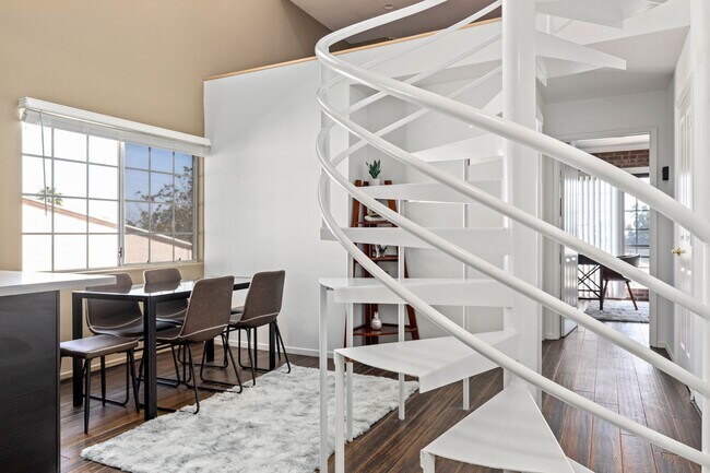 Building Photo - 10777 Ashton Ave