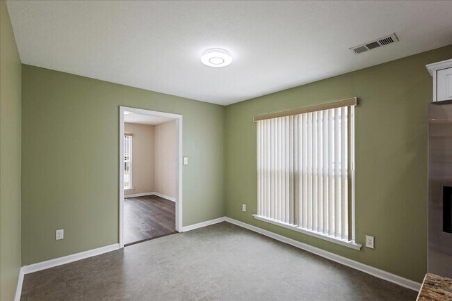 Building Photo - 2121 Grv Lndg Wy