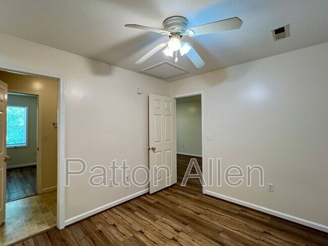 Building Photo - 133 Citadel Dr