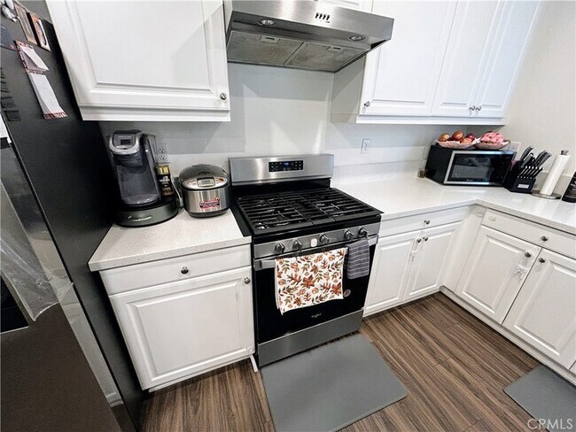 Building Photo - 27961 Via Cholula