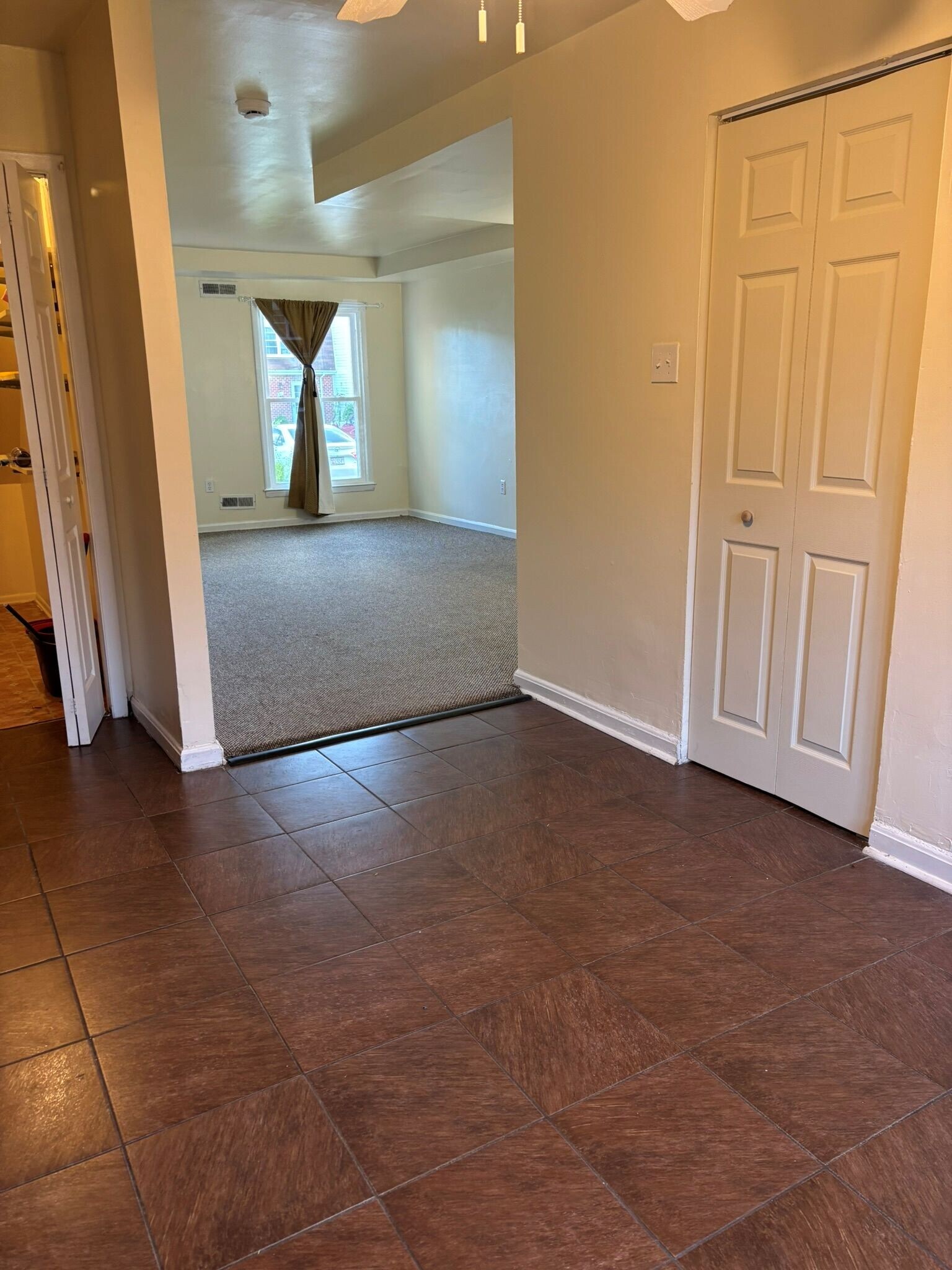 Building Photo - 8567 Pioneer Dr