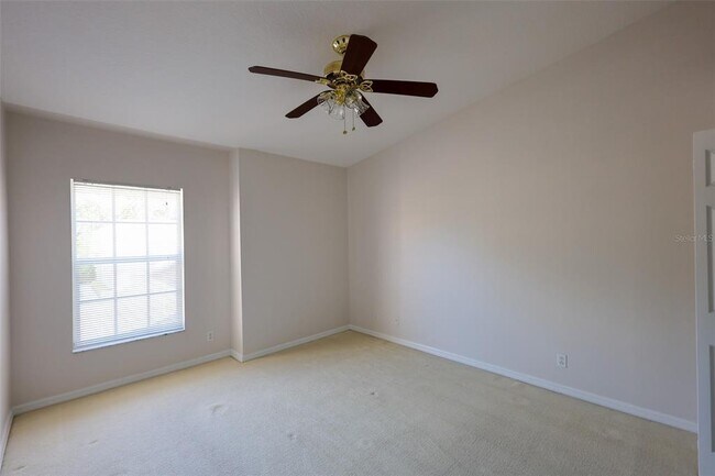 Building Photo - 611 Spring Lake Cir