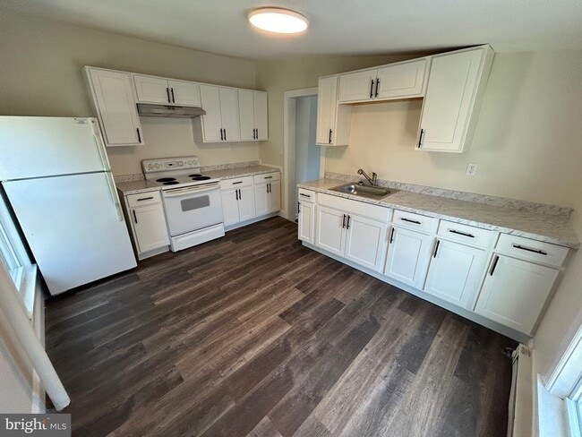 Building Photo - 35 N Hartley St