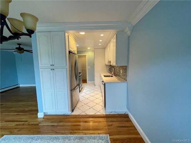 Building Photo - 6 Church Ln