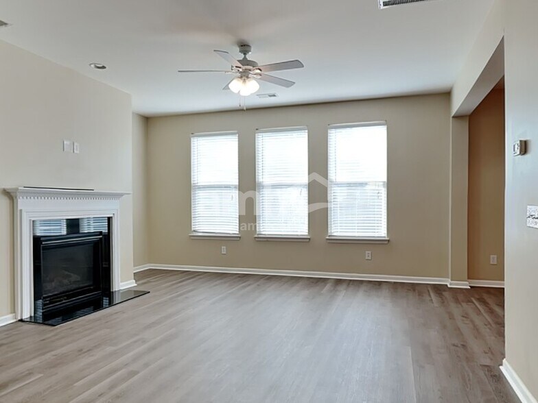 Building Photo - 3597 Locklear Ln