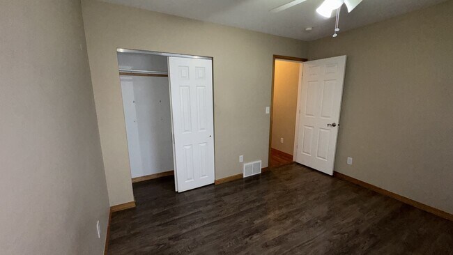 Building Photo - 3003 Oliver St