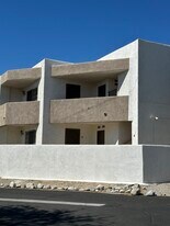 Building Photo - 2798 N Junipero Ave