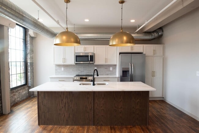 Building Photo - 116 N 3rd St