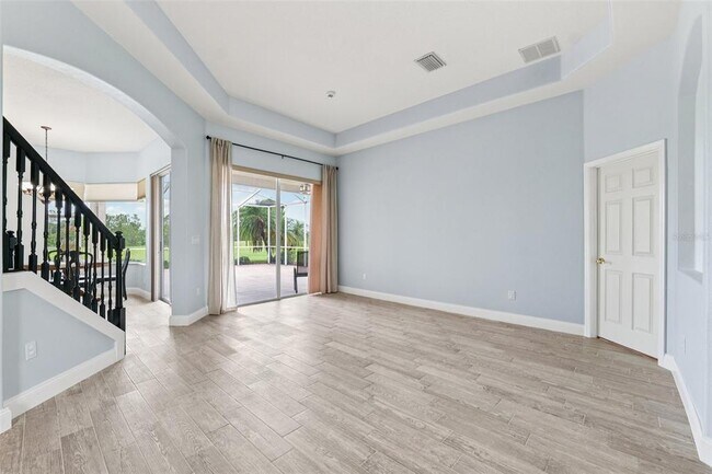 Building Photo - 13049 Thoroughbred Dr