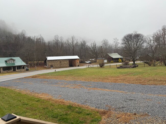 Building Photo - Quiet furnished retreat located in Erwin- Available NOW!