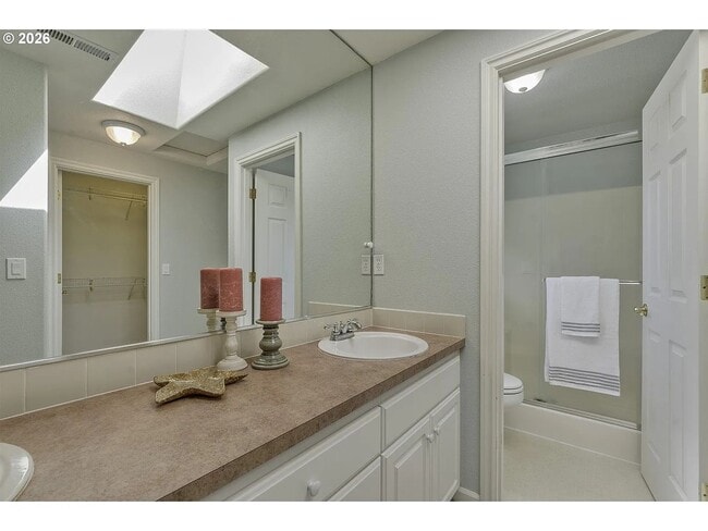 Building Photo - 4729 SE Montego Dr