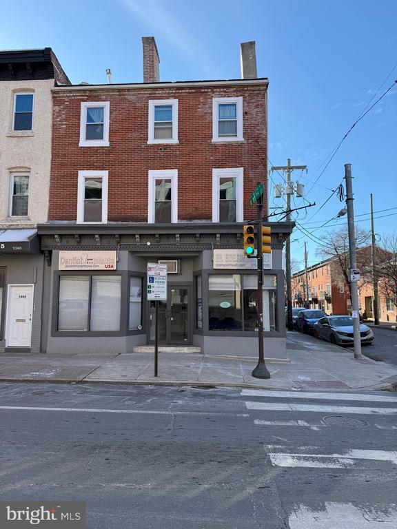 Building Photo - 1048 South St