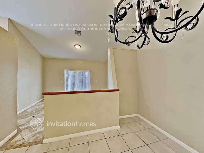 Building Photo - 10658 Pelican Dr