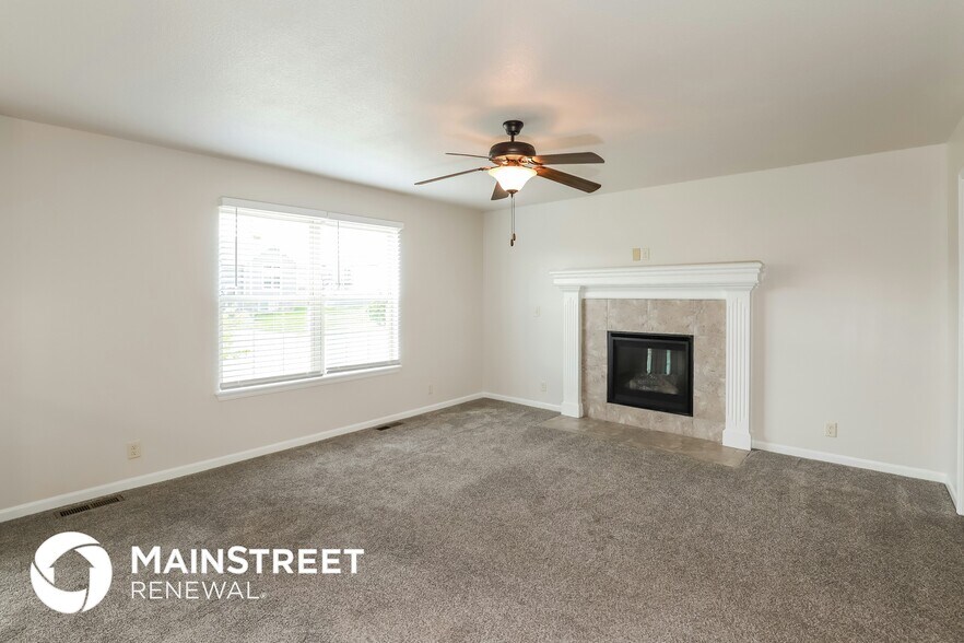 Building Photo - 410 W Heritage Dr