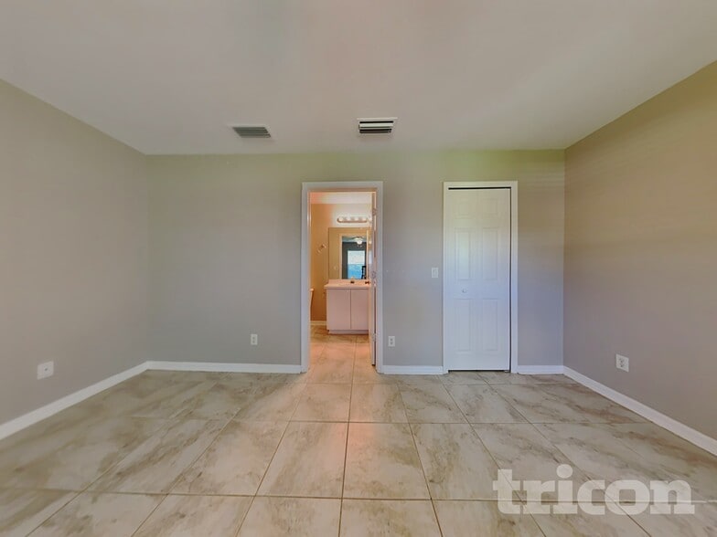 Building Photo - 18291 Troon Ave