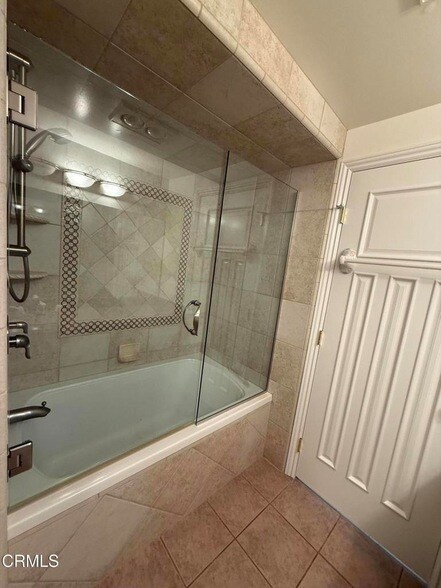 Building Photo - 620 Trueno Ave