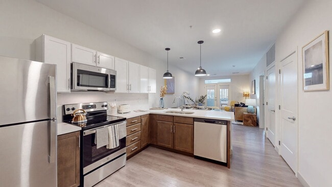 Building Photo - Current812