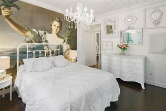 Building Photo - 743 NW 9th Ave