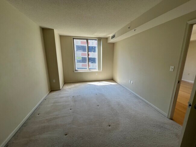 Building Photo - 2726 Gallows Rd