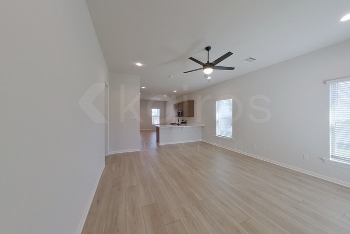 Building Photo - 13968 Rosewell St