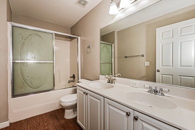 Building Photo - 2126 Hunters Greene Dr