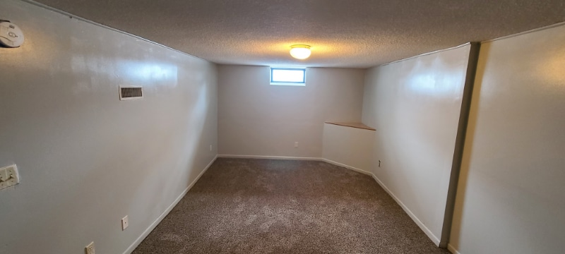 Building Photo - 606 Southview Dr