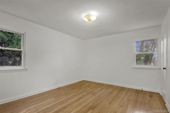 Building Photo - 330 Harvard Rd