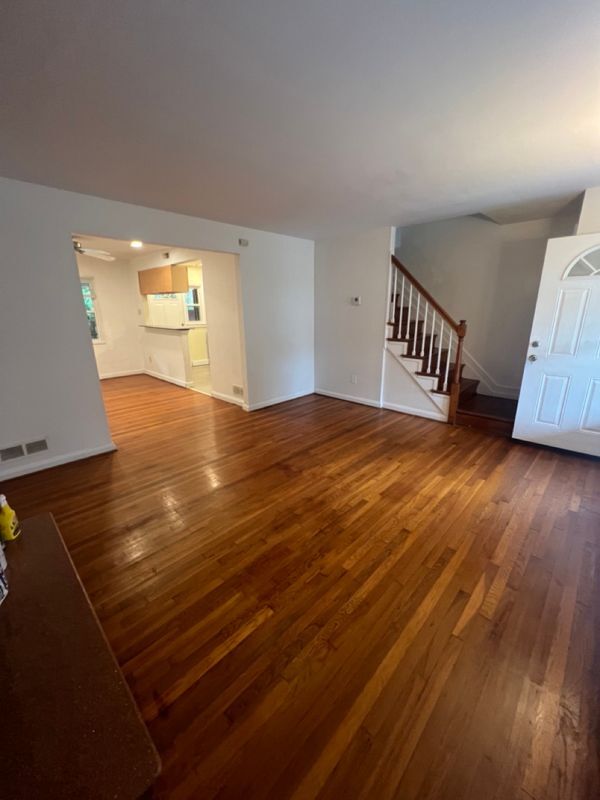 Building Photo - 927 Southridge Rd