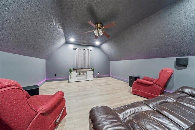 Building Photo - 8429 King William St