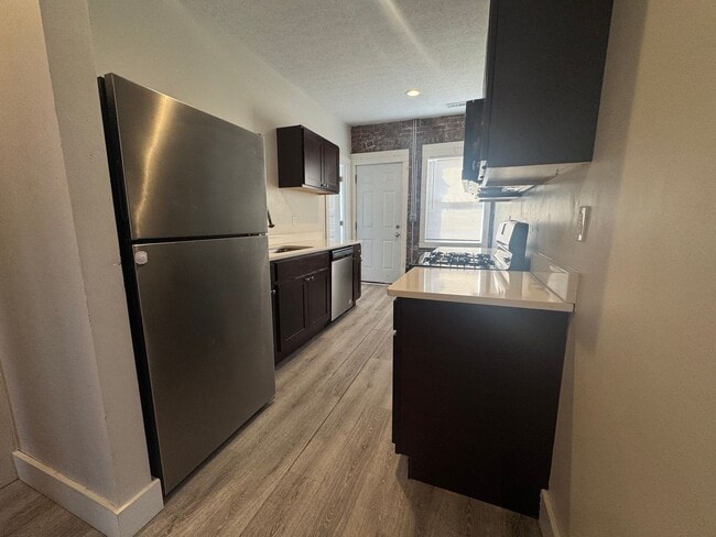 Building Photo - 1960 W 65th St