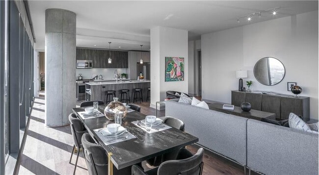 Building Photo - 3410 Yoakum Blvd