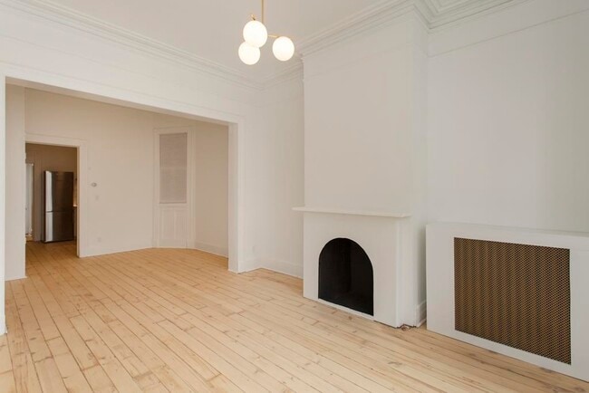 Building Photo - 339 Ogden Ave.