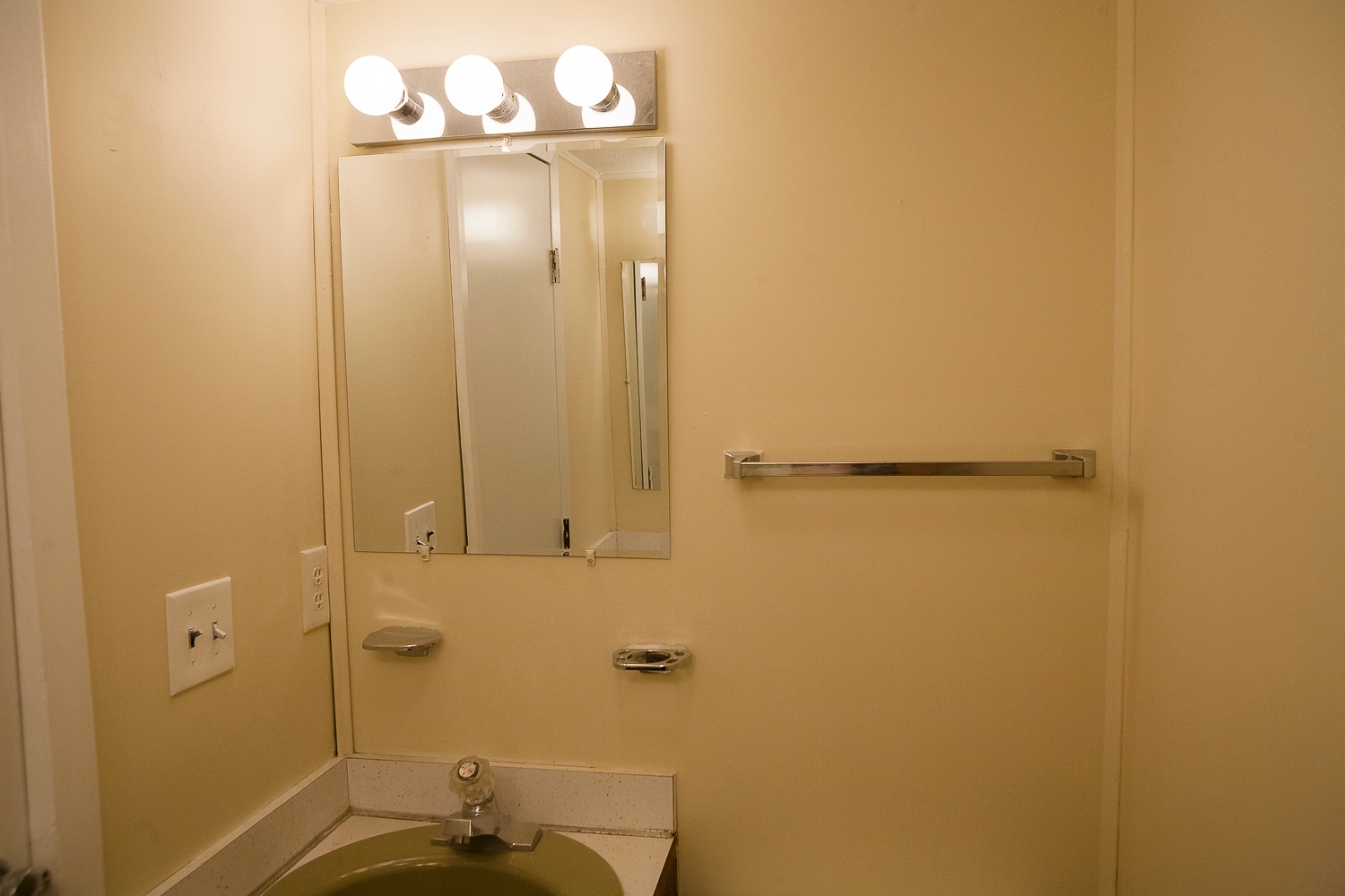 Downstairs Half Bath - 1805 King College Rd