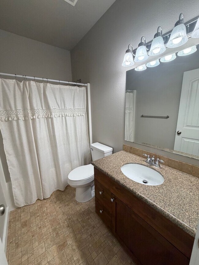 Building Photo - Jayden Village Sub: 4 Bedroom 2 Bath with Community Pool Ten Mile and Ustick