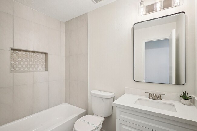 Building Photo - 11926 Panay Dr