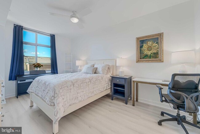 Building Photo - 11990 Market St